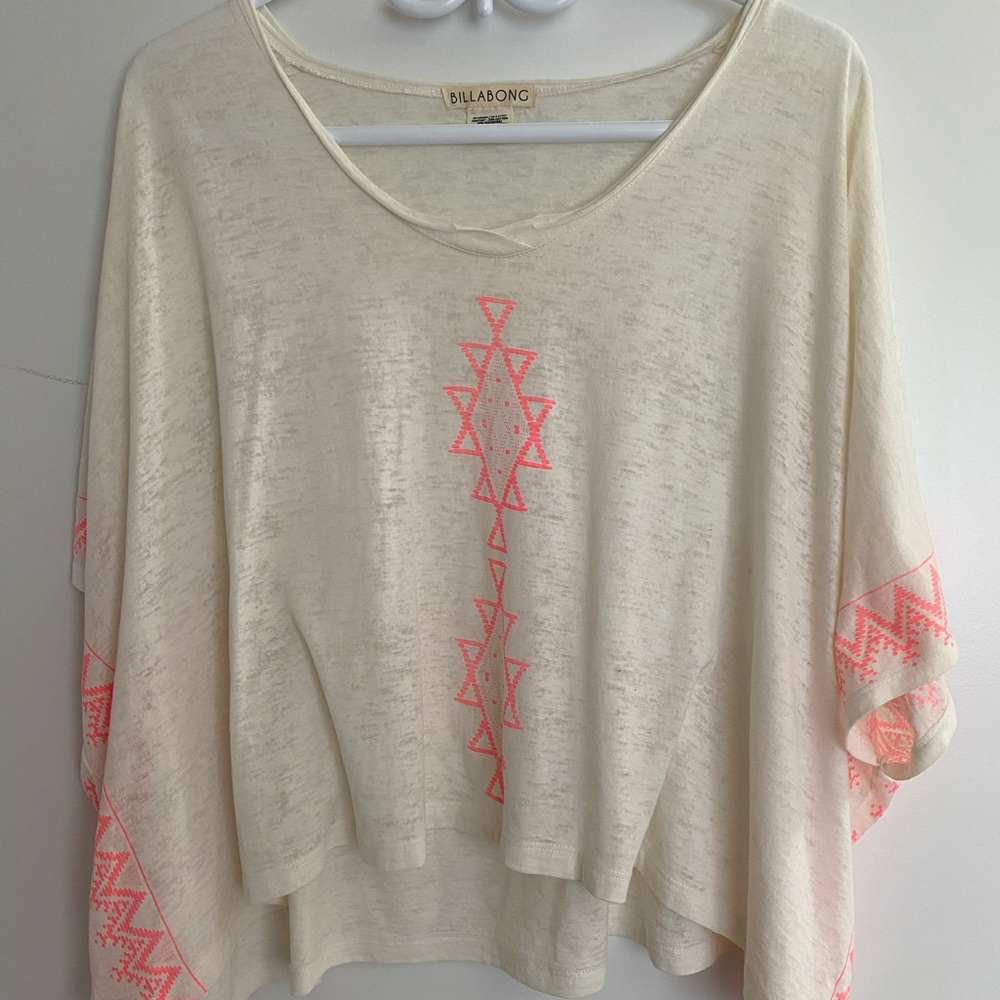 Billabong poncho T-shirt. Size small